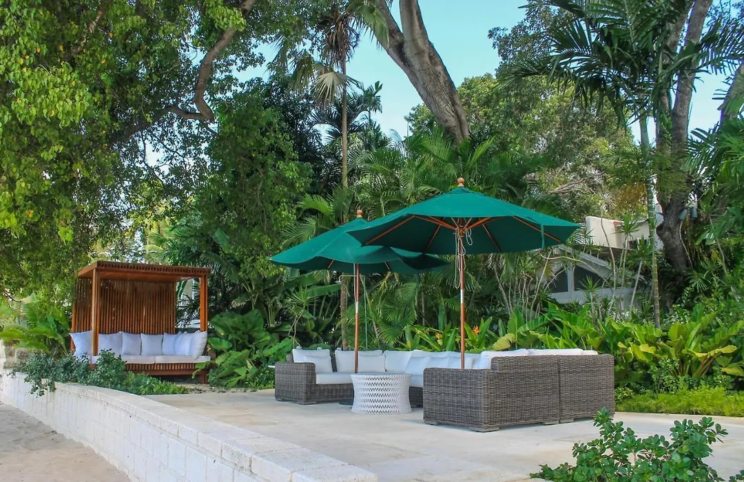 Landmark House & Cottage-1